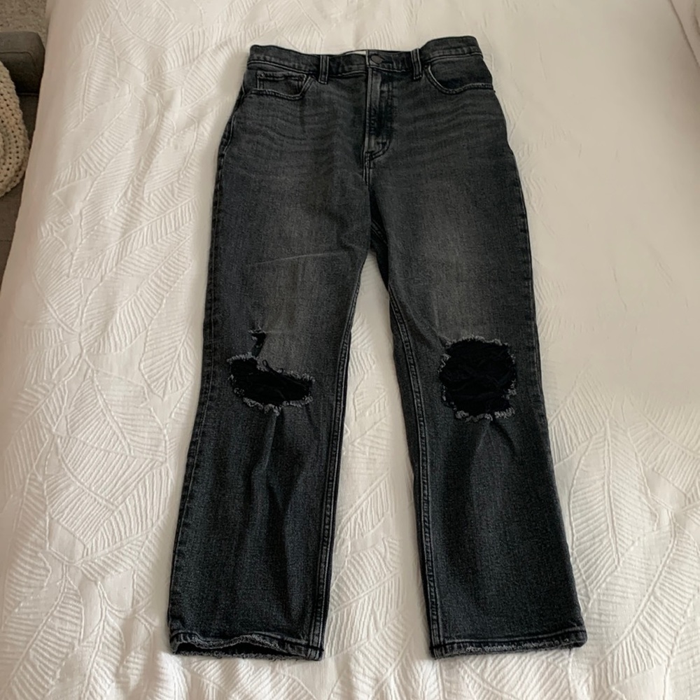 A&F The Ankle Straight Ultra High Rise Jean